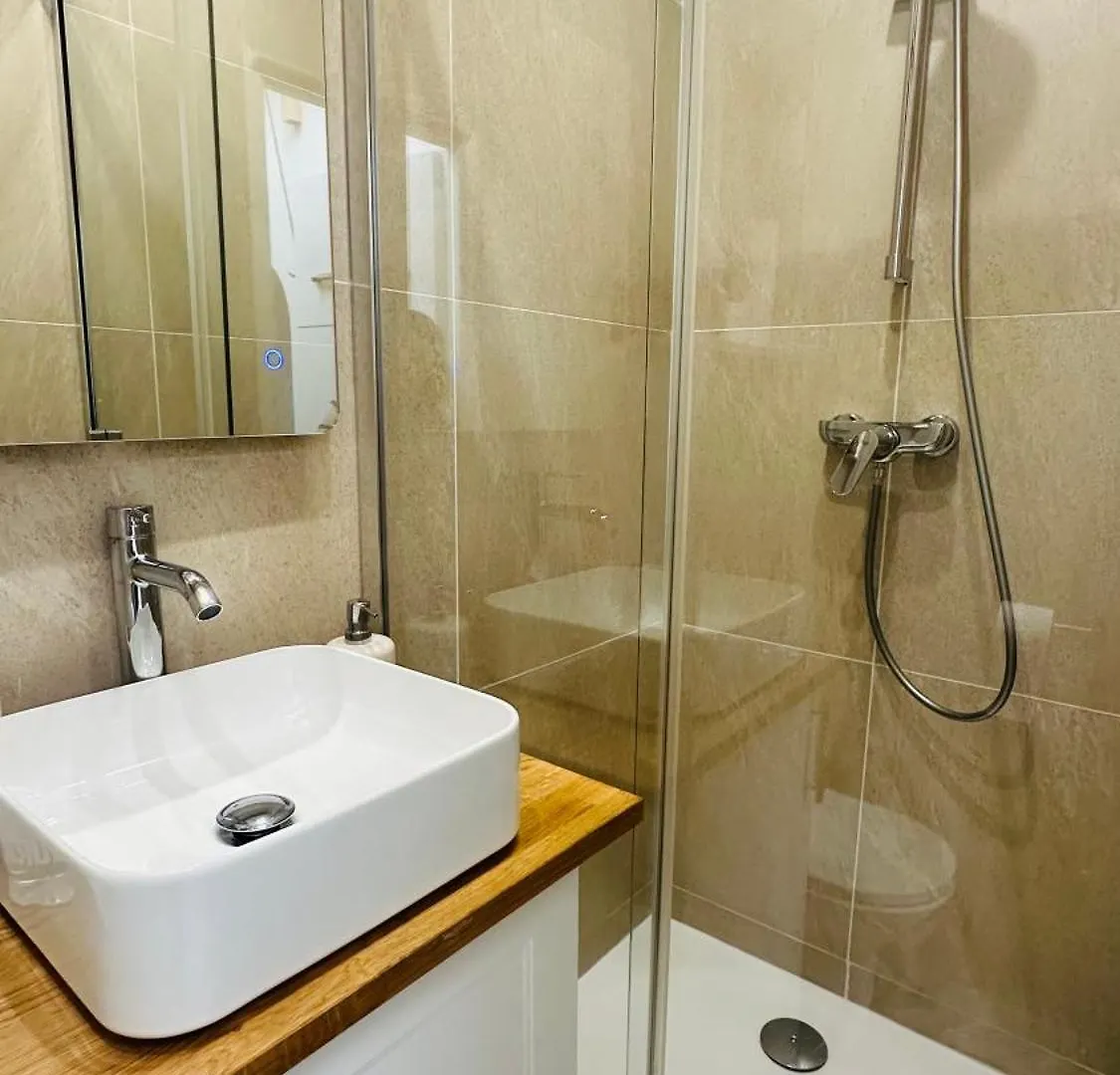 Apartment Appartement Cosy Avenue Niel Paris France