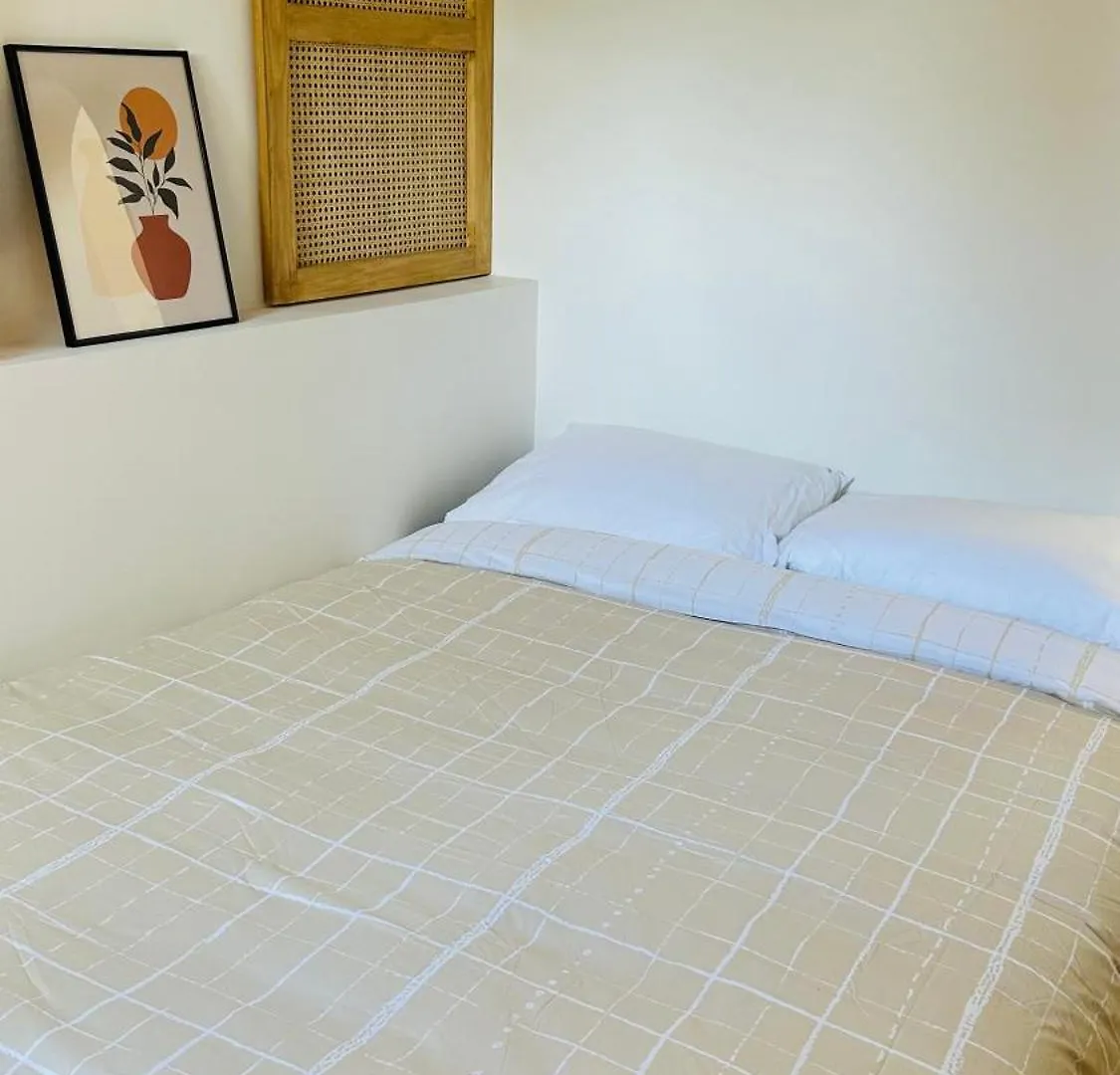 Appartement Cosy Avenue Niel Paris France