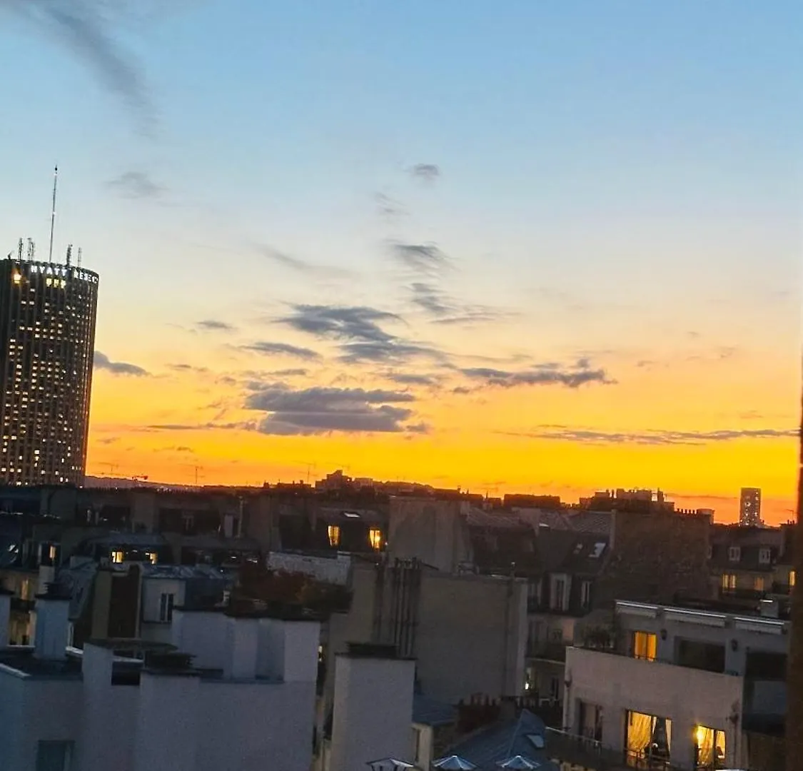 Appartement Cosy Avenue Niel Paris France